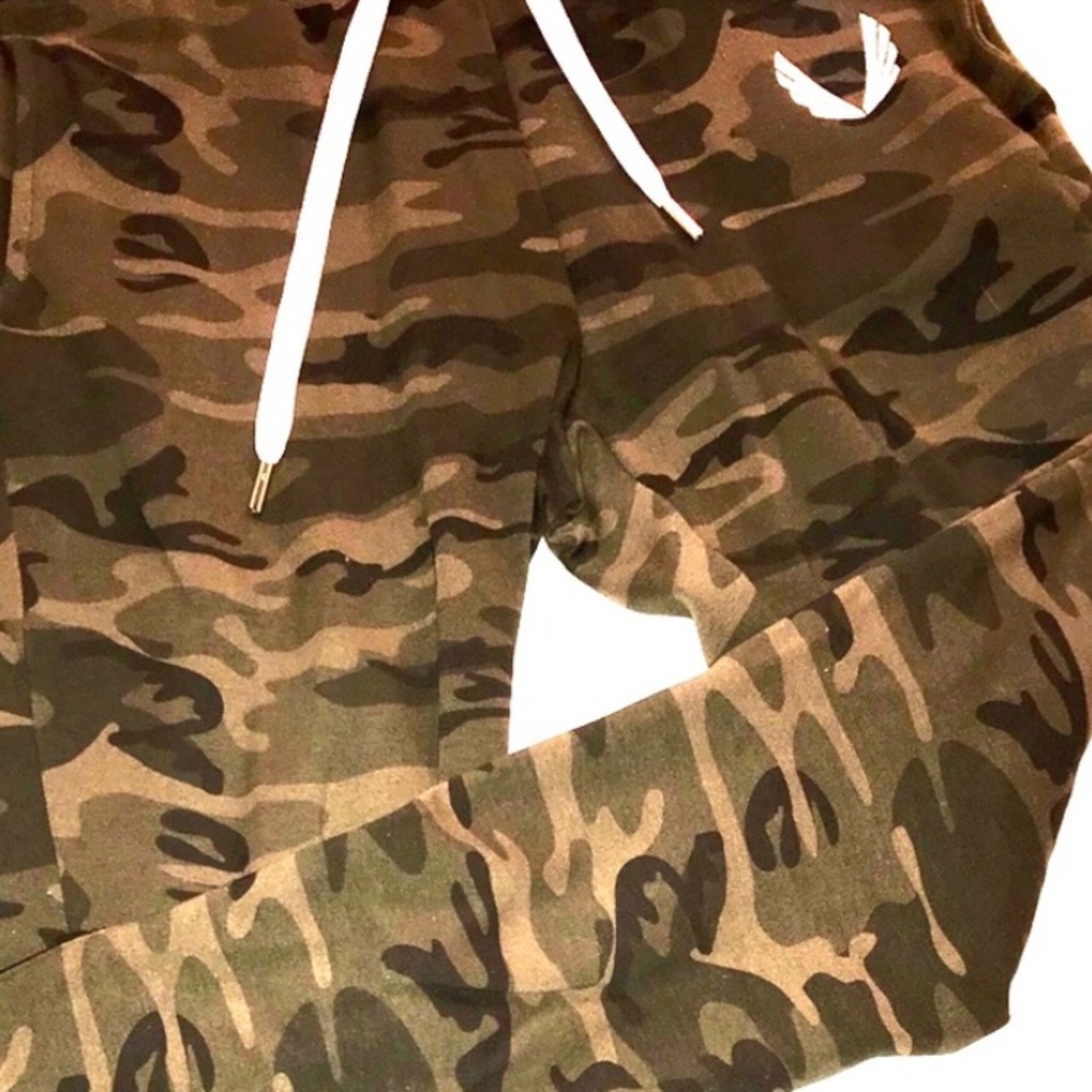 Aesthetic Revolution men’s joggers.